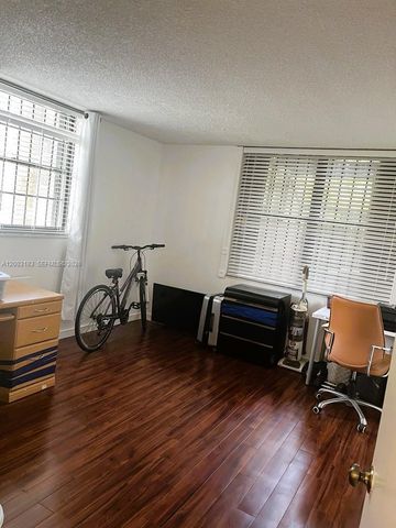 10835 SW 112th Avenue 106, Miami, FL 33176