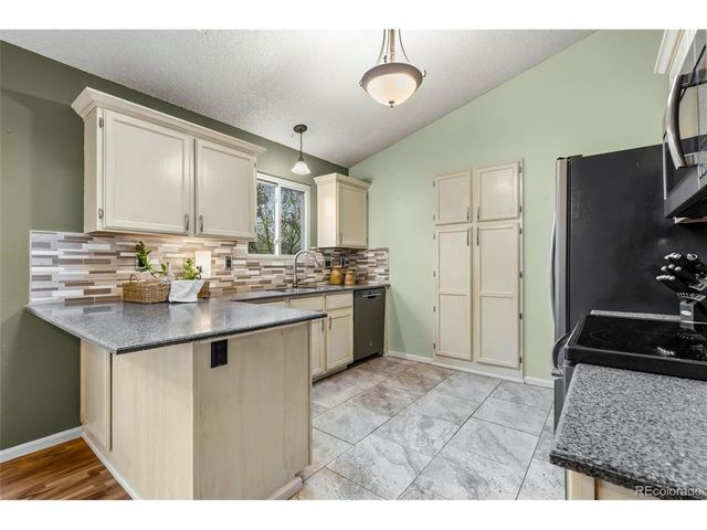 1064 S Edinburgh Dr, Loveland, CO 80537