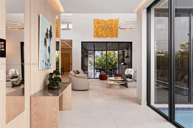 723 NE 77th St, Miami, FL 33138