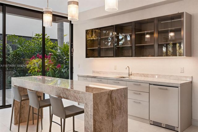 723 NE 77th St, Miami, FL 33138