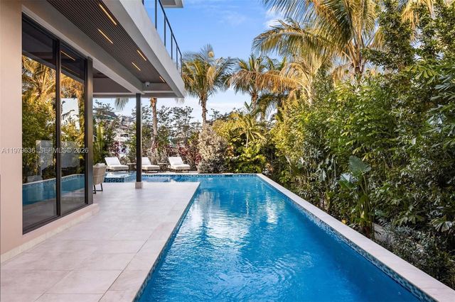 723 NE 77th St, Miami, FL 33138