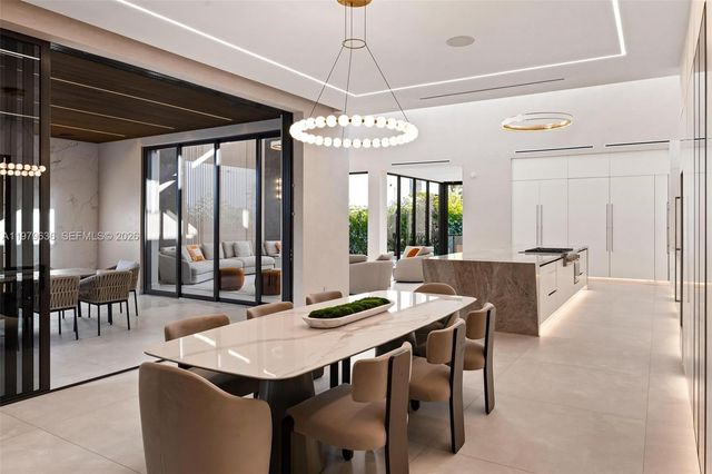 723 NE 77th St, Miami, FL 33138