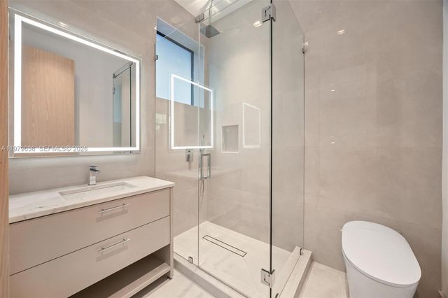 723 NE 77th St, Miami, FL 33138