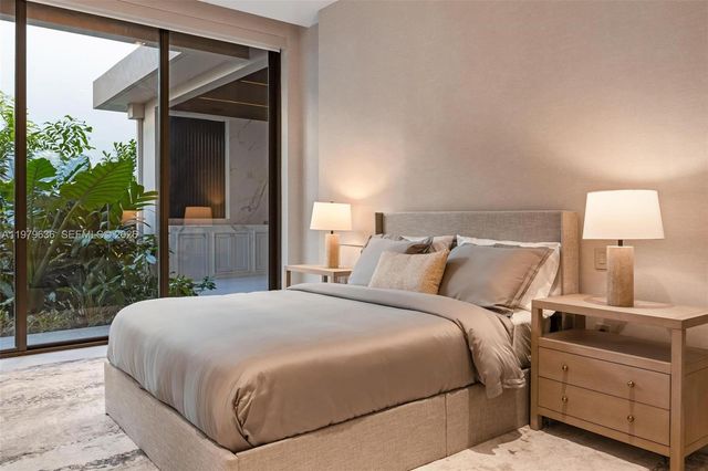 723 NE 77th St, Miami, FL 33138