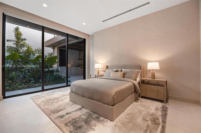 723 NE 77th St, Miami, FL 33138