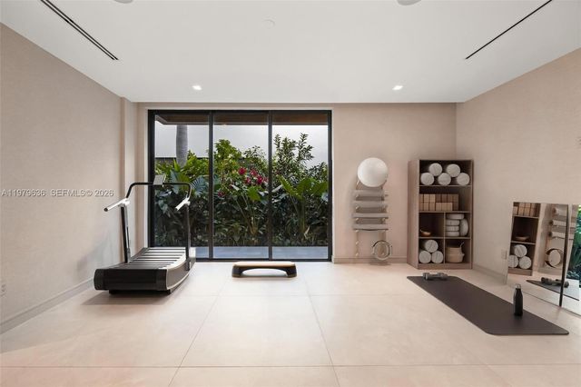 723 NE 77th St, Miami, FL 33138