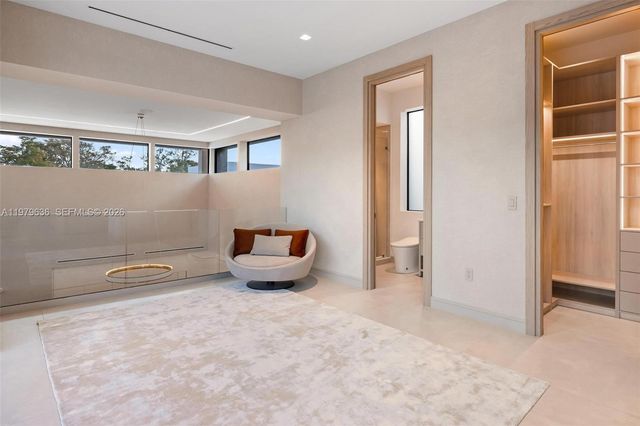 723 NE 77th St, Miami, FL 33138