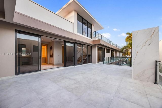 723 NE 77th St, Miami, FL 33138