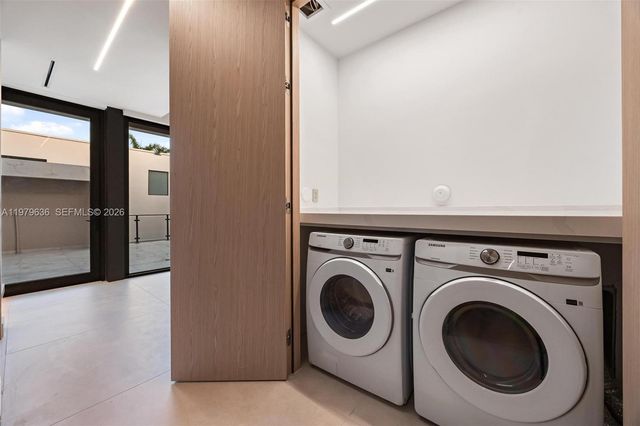 723 NE 77th St, Miami, FL 33138