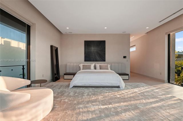 723 NE 77th St, Miami, FL 33138