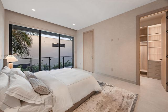 723 NE 77th St, Miami, FL 33138