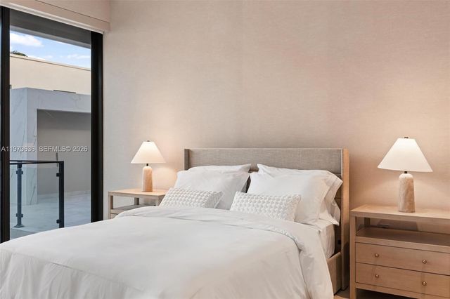 723 NE 77th St, Miami, FL 33138