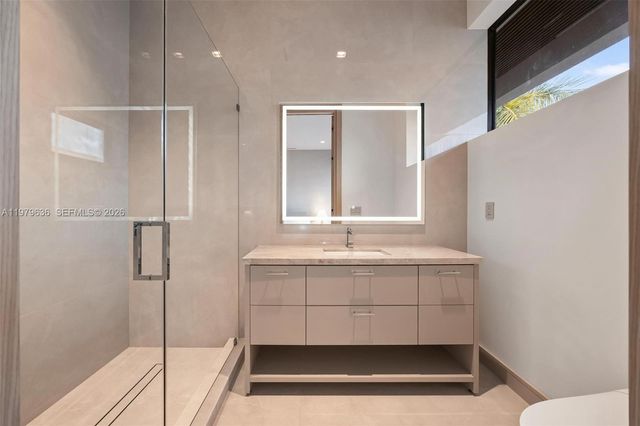 723 NE 77th St, Miami, FL 33138