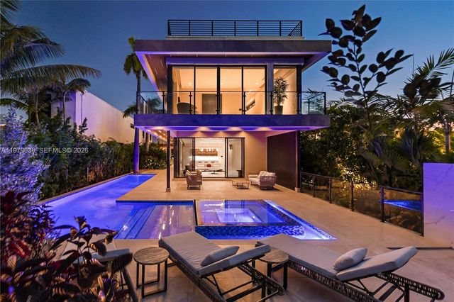 723 NE 77th St, Miami, FL 33138