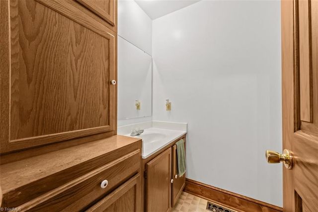 1746 Taylors Creek Drive, Asheboro, NC 27205