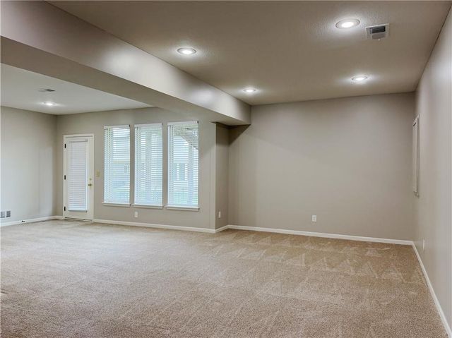 1029 NE Copperwood Drive, Lee's Summit, MO 64086