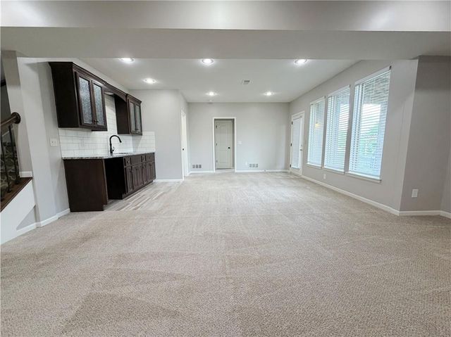 1029 NE Copperwood Drive, Lee's Summit, MO 64086