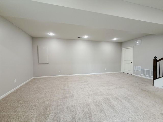 1029 NE Copperwood Drive, Lee's Summit, MO 64086