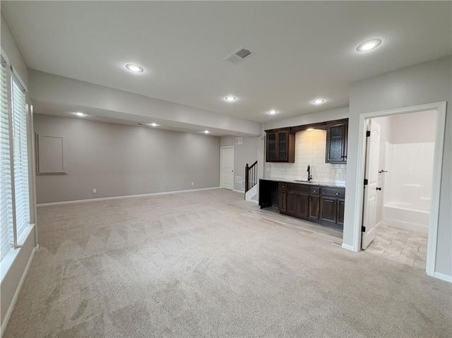 1029 NE Copperwood Drive, Lee's Summit, MO 64086