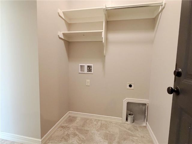1029 NE Copperwood Drive, Lee's Summit, MO 64086