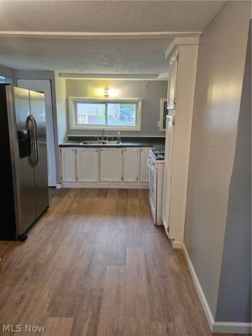1424 4th Street, Lakemore, OH 44250
