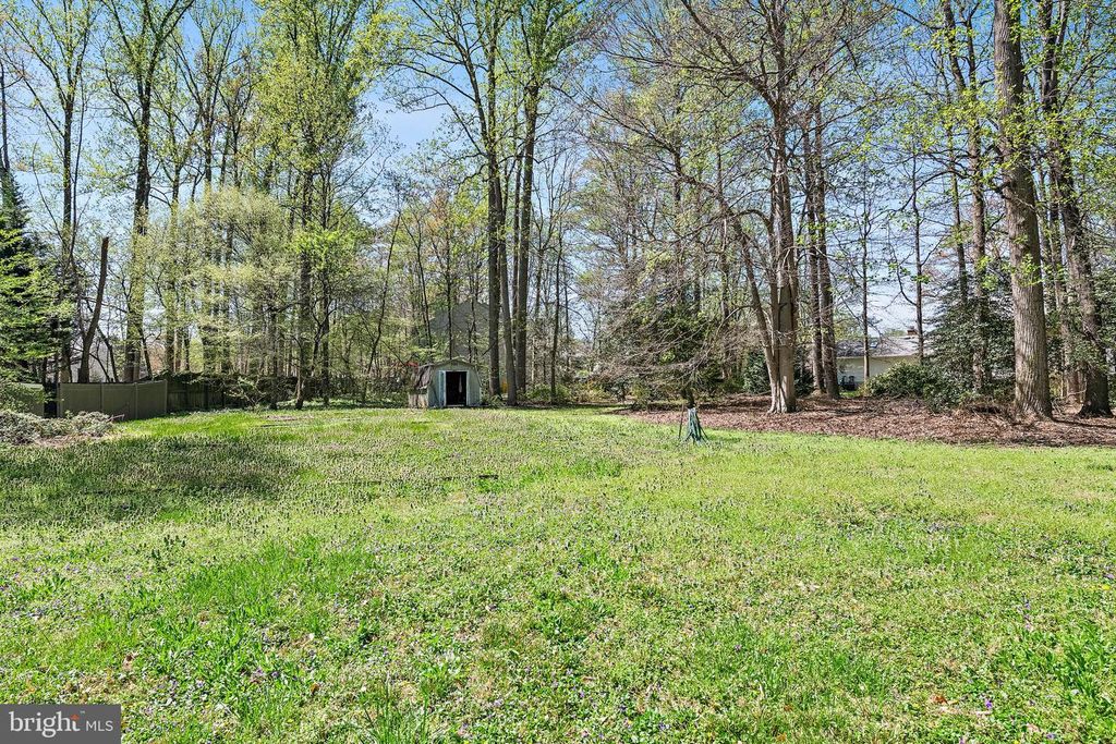 Image 6 of property listing at 1788 ROCHESTER ST #1B, Crofton, MD 21114