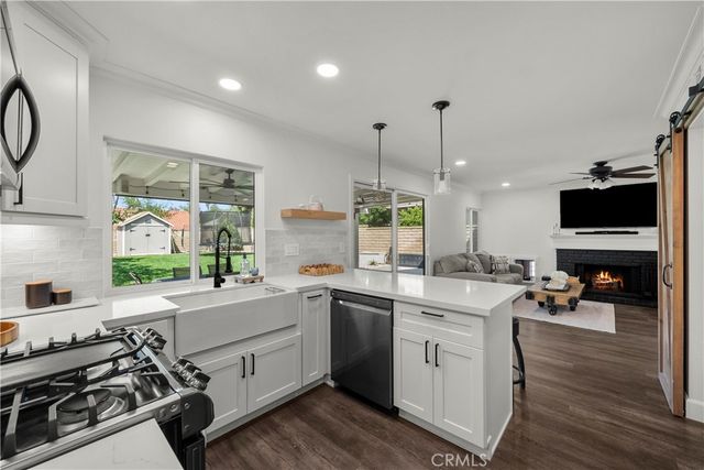 25523 Norfork Place, Saugus, CA 91350