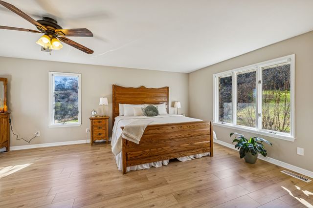 411 Mountain View Dr, Pulaski, TN 38478