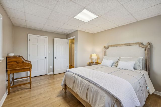 411 Mountain View Dr, Pulaski, TN 38478