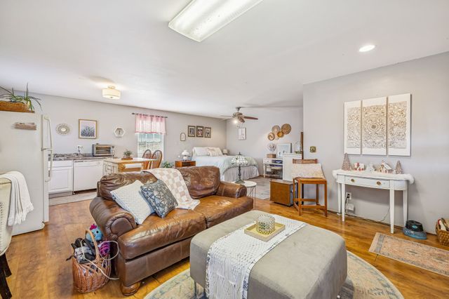 411 Mountain View Dr, Pulaski, TN 38478