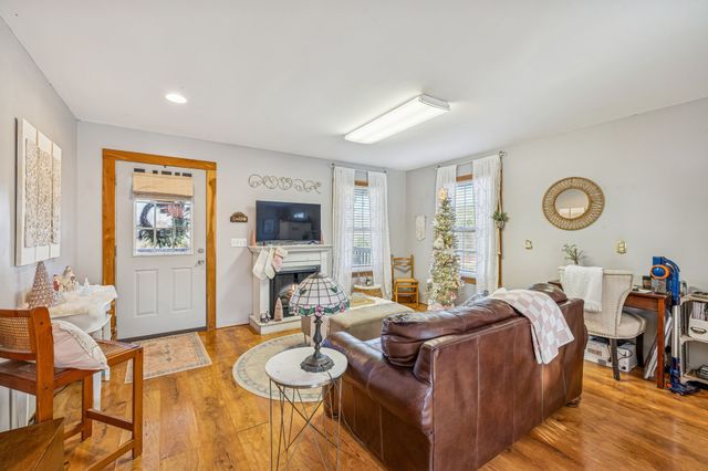 411 Mountain View Dr, Pulaski, TN 38478