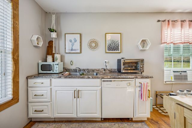 411 Mountain View Dr, Pulaski, TN 38478