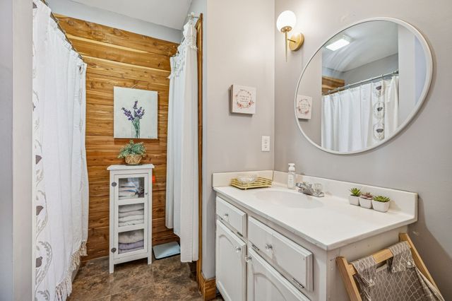 411 Mountain View Dr, Pulaski, TN 38478