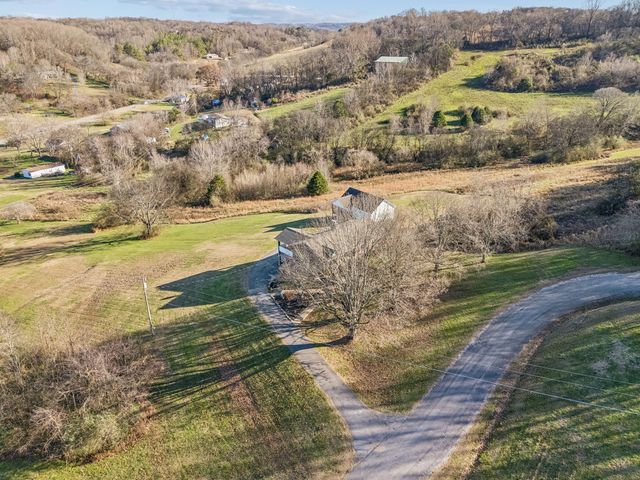 411 Mountain View Dr, Pulaski, TN 38478
