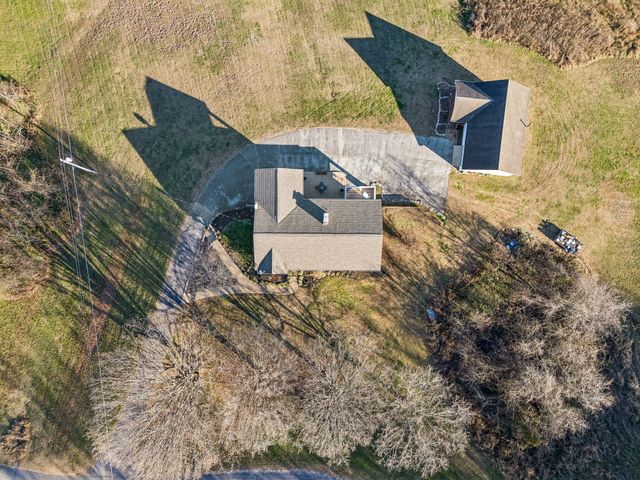 411 Mountain View Dr, Pulaski, TN 38478