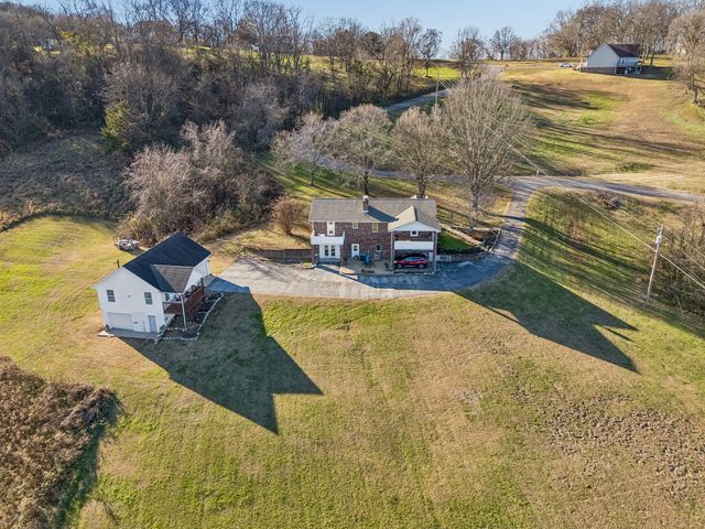 411 Mountain View Dr, Pulaski, TN 38478