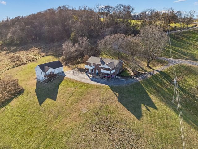 411 Mountain View Dr, Pulaski, TN 38478