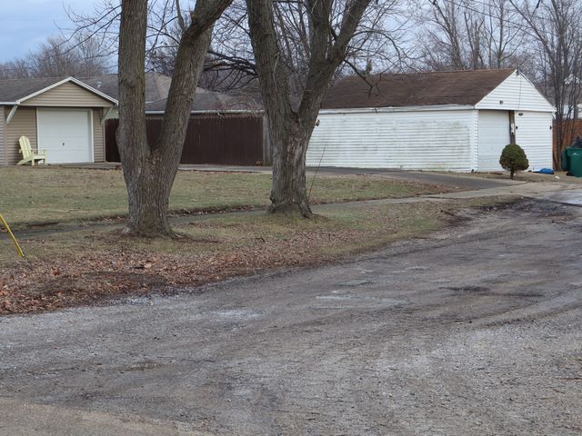 906 S Monroe Street, Streator, IL 61364