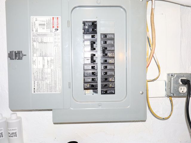 906 S Monroe Street, Streator, IL 61364