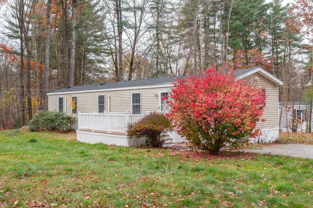 29 Wayne Drive # 29, Derry, NH 03038