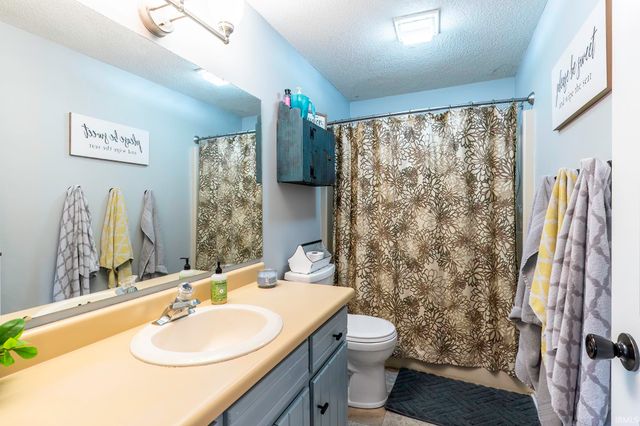 5826 Leesville Place, Fort Wayne, IN 46835
