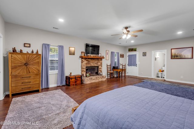 214 Simon Boulevard, Ocean Springs, MS 39564