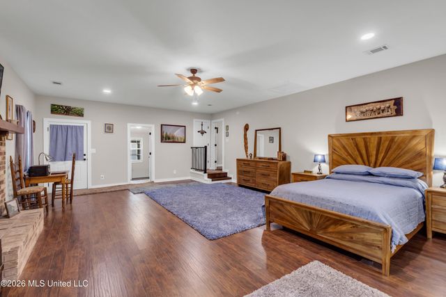 214 Simon Boulevard, Ocean Springs, MS 39564