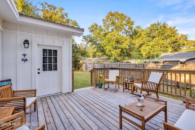 214 Simon Boulevard, Ocean Springs, MS 39564