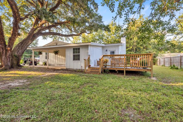 214 Simon Boulevard, Ocean Springs, MS 39564