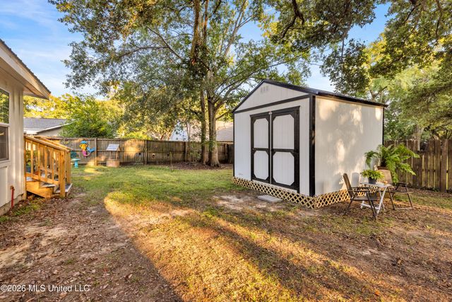 214 Simon Boulevard, Ocean Springs, MS 39564