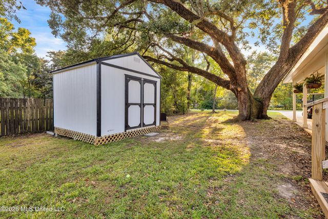 214 Simon Boulevard, Ocean Springs, MS 39564