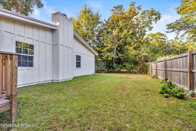 214 Simon Boulevard, Ocean Springs, MS 39564