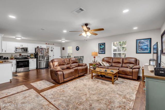 214 Simon Boulevard, Ocean Springs, MS 39564