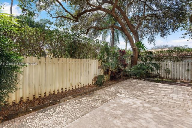 10320 SW 18th St, Miramar, FL 33025